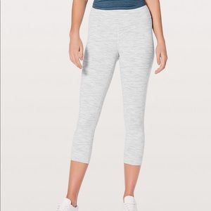 Lululemon wunder under crop *full on Luxtreme
